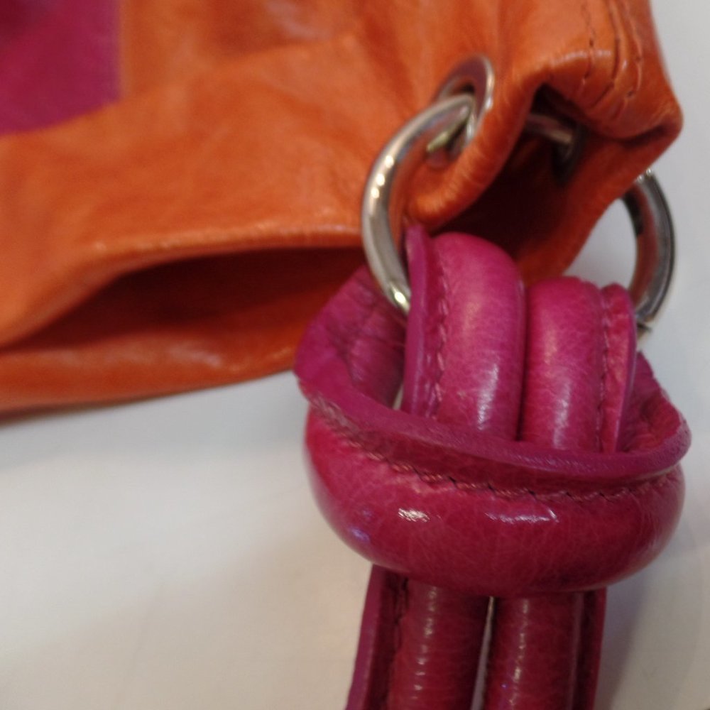 MAURIZIO TAIUTI Made in Italy Bright Pink & Orange Patent Leather Bucket Bag - Picture 8 of 16